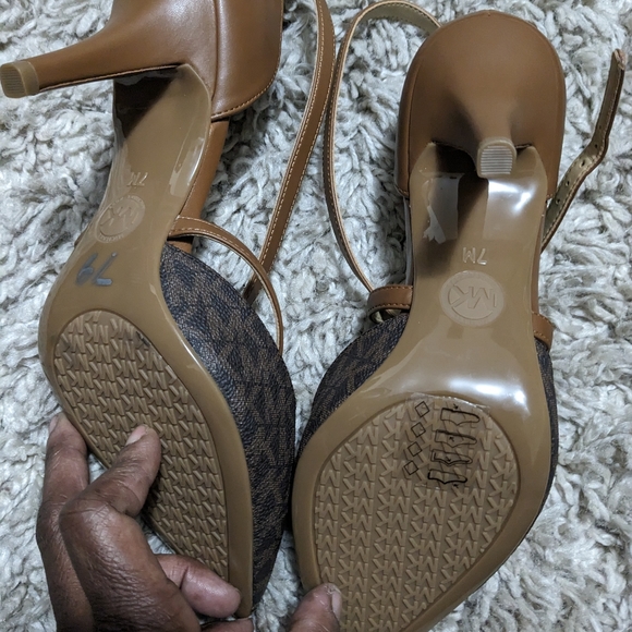 Heels - Picture 6 of 10